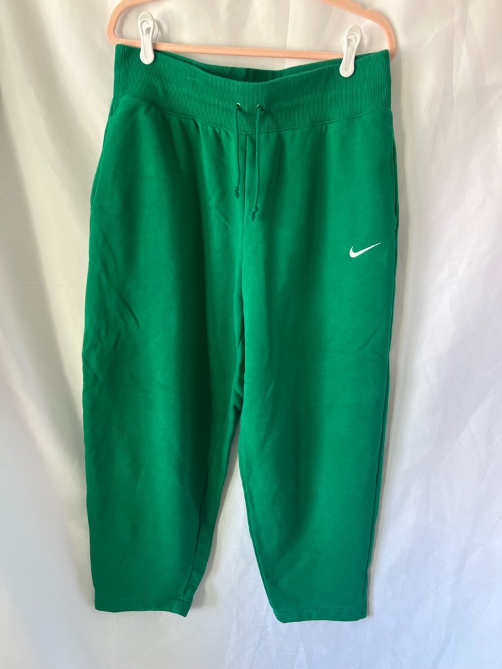 Women’s NIKE Phoenix Fleece High Waisted Green* Barrel Style Sweatpants